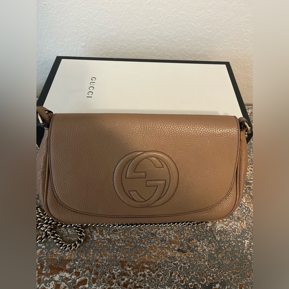 Nude Gucci flap bag